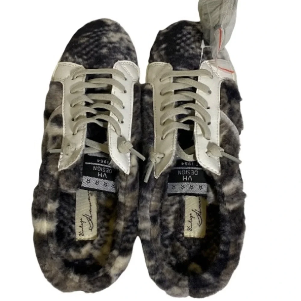 Vintage Havana Faux Fur Sneakers Slip On Sneakers Pewter Snake Women’s Size 7.5